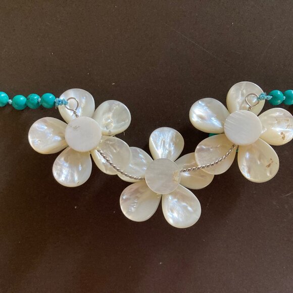 Turquoise & Mother of Pearl Flower Shaped Beaded Statement Necklace from Hawaii - Picture 14 of 14
